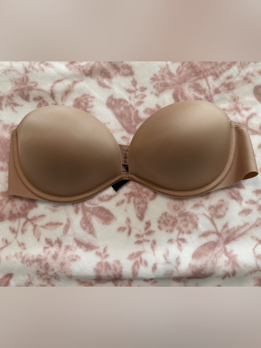 Victoria's Secret Strapless Molded Bra in Nude